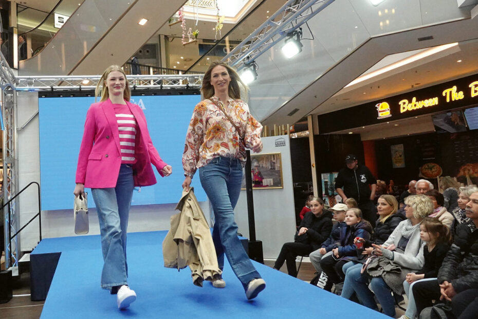 modenschau in der MArienplatz-Galerie