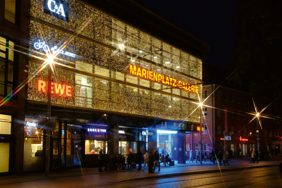 Marienplatz-Galerie bei Nacht